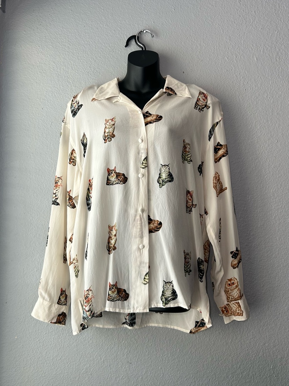 FU DA Cat Print Women’s Fine Silk Blouse Top Shirt XL Quirky Kitten Mom Lover